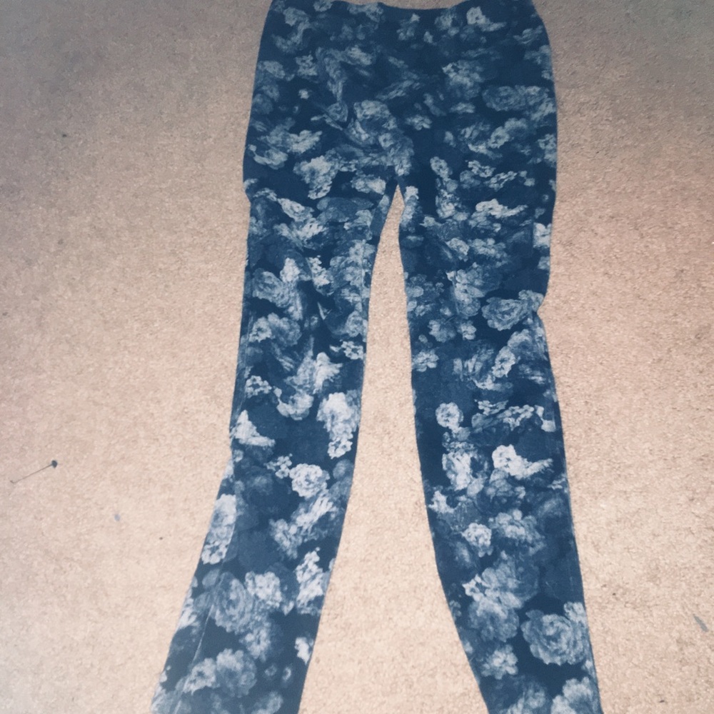 Never worn. Blue floral, jeggings.